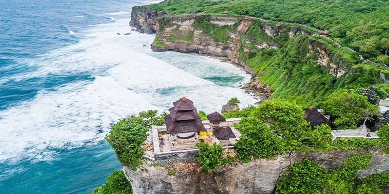 Bali Water Sports and Uluwatu Tour